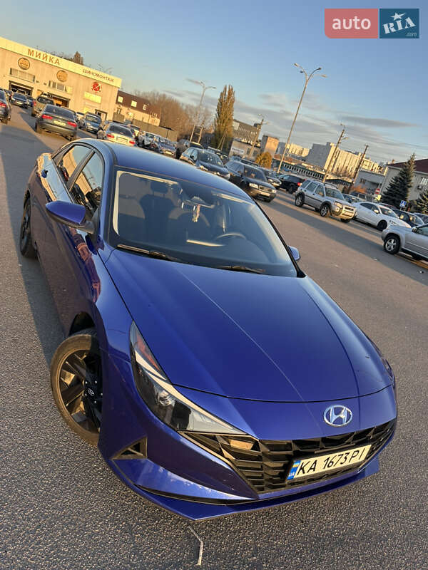 Седан Hyundai Elantra 2022 в Киеве