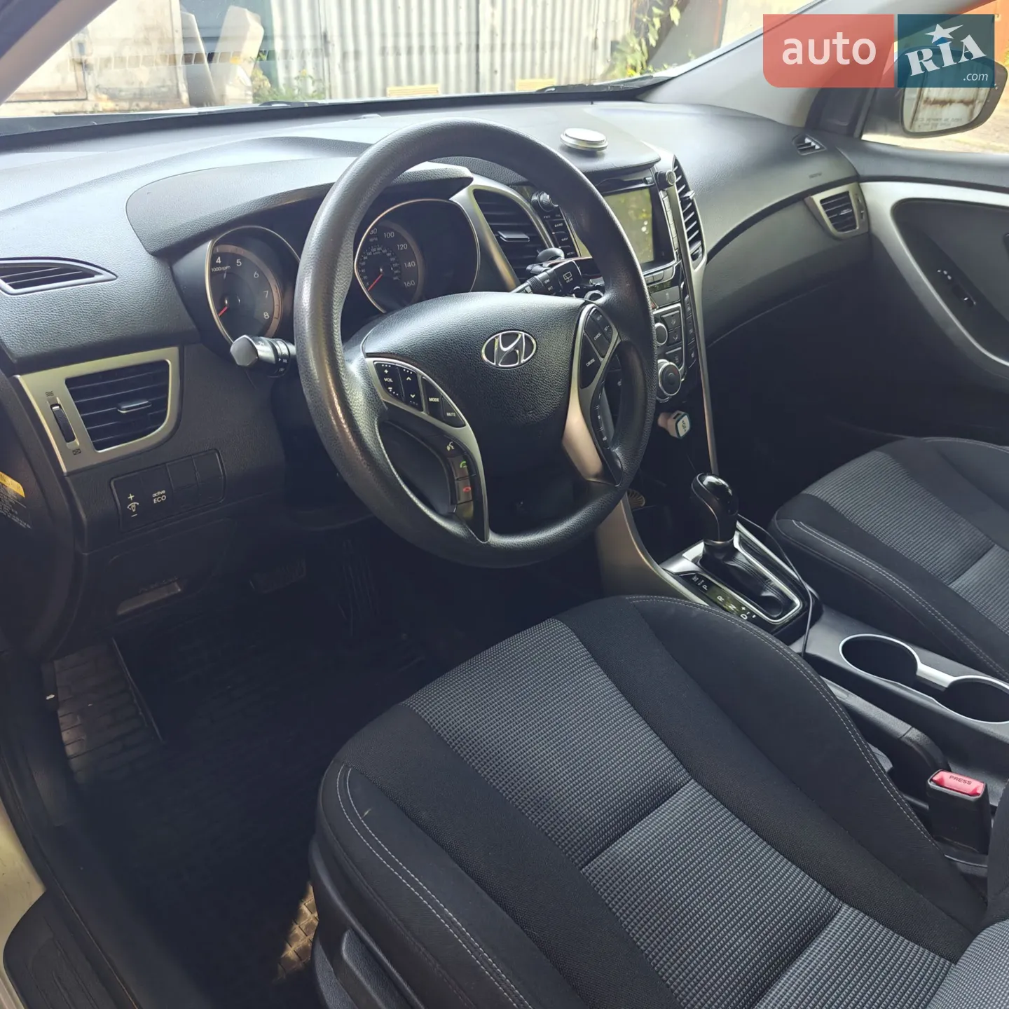 2016 Hyundai Elantra - мініатюра 12