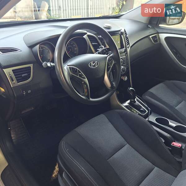 Хэтчбек Hyundai Elantra 2016 в Мукачево фото 13 Хэтчбек Hyundai Elantra 2016 в Мукачево