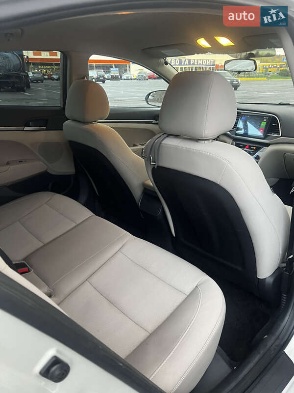 Седан Hyundai Elantra 2016 в Ужгороде фото 11 Седан Hyundai Elantra 2016 в Ужгороде