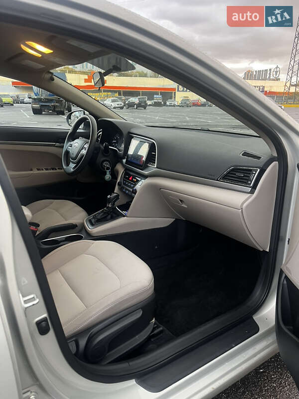 Седан Hyundai Elantra 2016 в Ужгороде фото 13 Седан Hyundai Elantra 2016 в Ужгороде