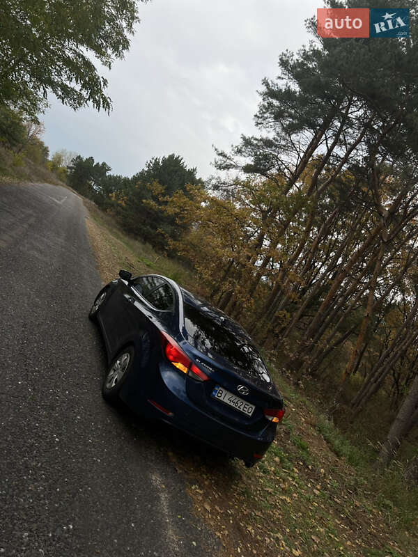 Седан Hyundai Elantra 2015 в Кременчуге фото 4 Седан Hyundai Elantra 2015 в Кременчуге