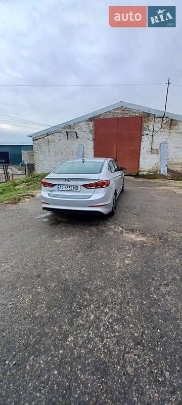 Седан Hyundai Elantra 2016 в Кагарлику фото 15 Седан Hyundai Elantra 2016 в Кагарлику
