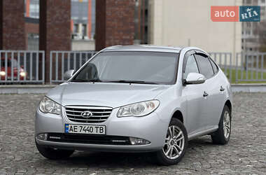 Седан Hyundai Elantra 2010 в Дніпрі