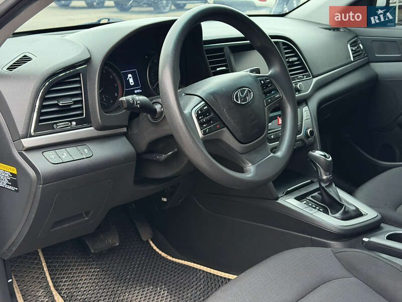 Седан Hyundai Elantra 2017 в Запорожье