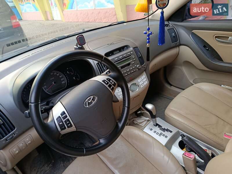Седан Hyundai Elantra 2007 в Самборе