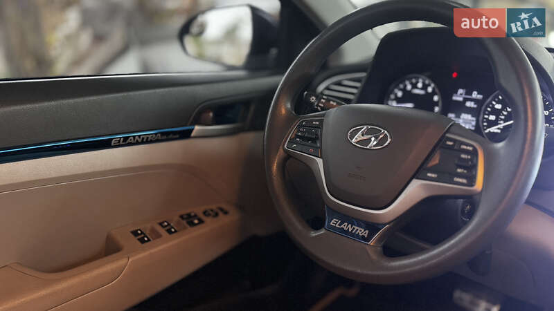 Седан Hyundai Elantra 2016 в Києві фото 14 Седан Hyundai Elantra 2016 в Києві