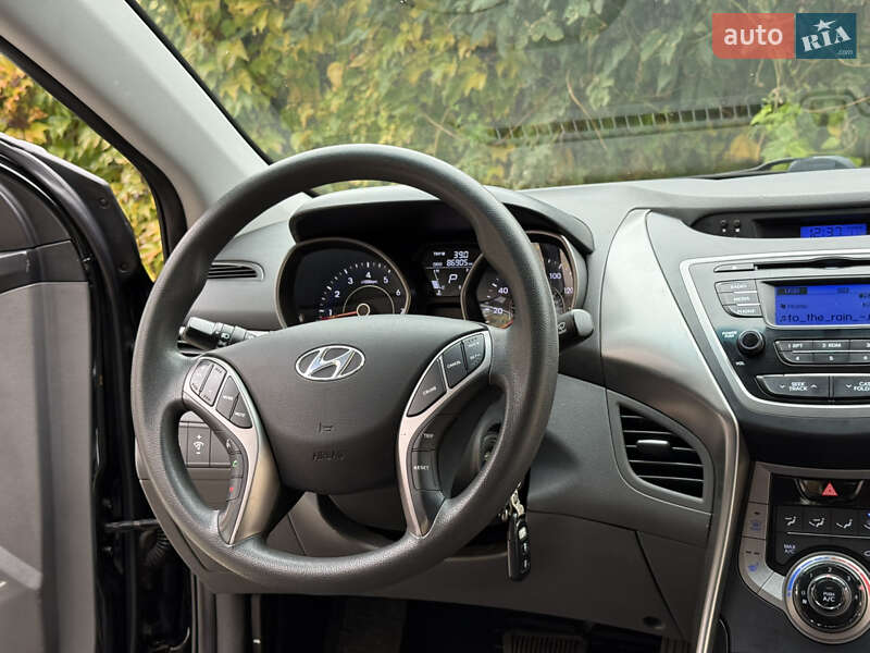 Седан Hyundai Elantra 2013 в Одессе фото 47 Седан Hyundai Elantra 2013 в Одессе