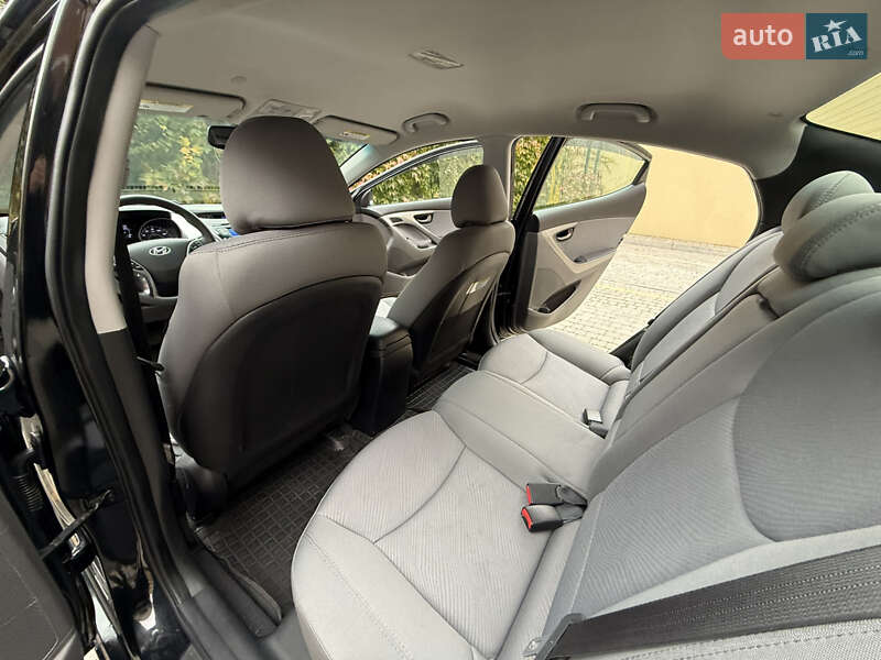 Седан Hyundai Elantra 2013 в Одессе фото 55 Седан Hyundai Elantra 2013 в Одессе