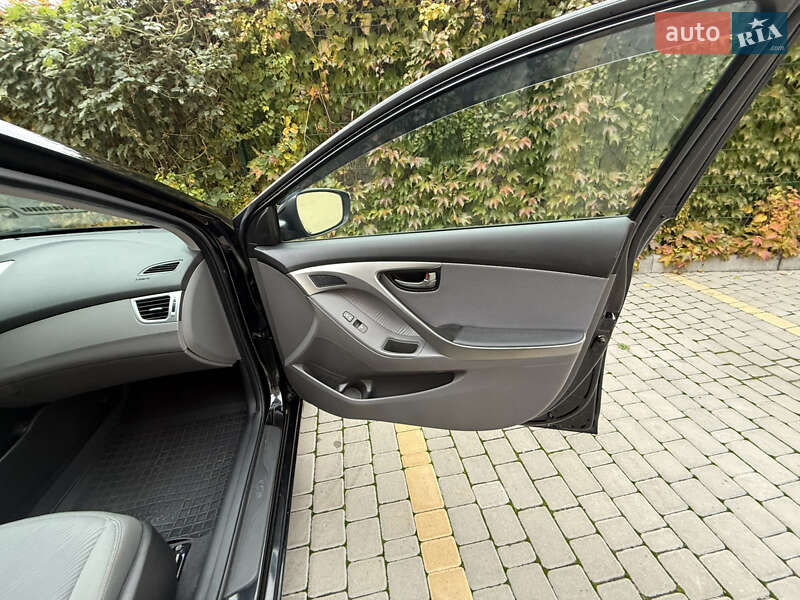 Седан Hyundai Elantra 2013 в Одессе фото 56 Седан Hyundai Elantra 2013 в Одессе