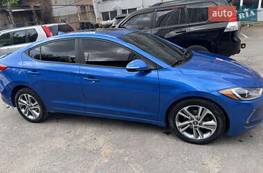 Седан Hyundai Elantra 2017 в Киеве