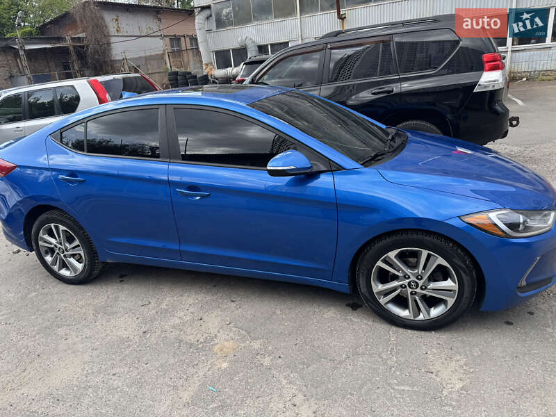 Hyundai Elantra 2017