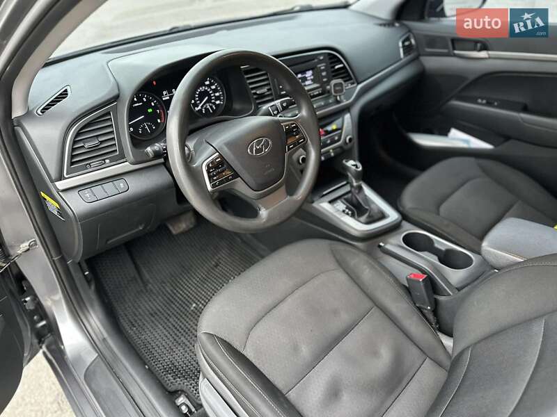 Седан Hyundai Elantra 2018 в Житомирі