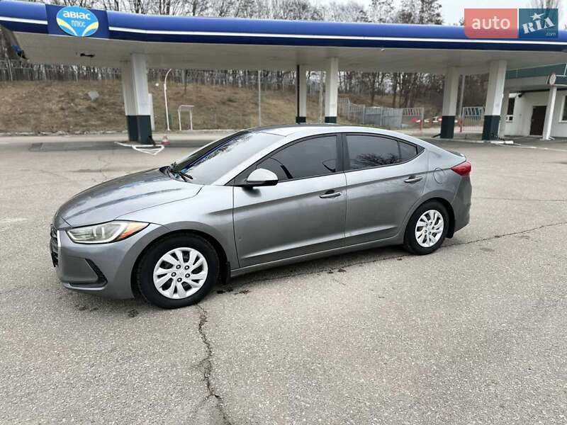 Седан Hyundai Elantra 2018 в Житомирі