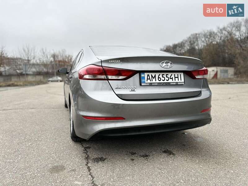 Седан Hyundai Elantra 2018 в Житомирі