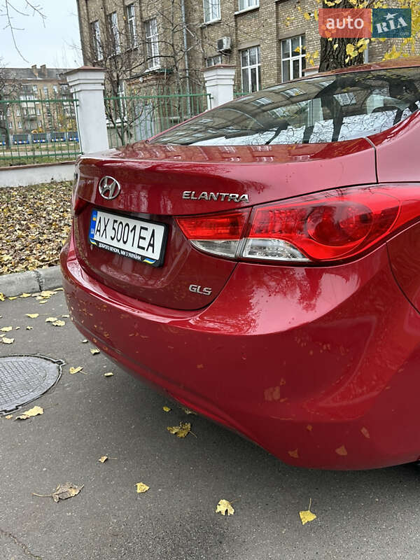 Седан Hyundai Elantra 2011 в Києві