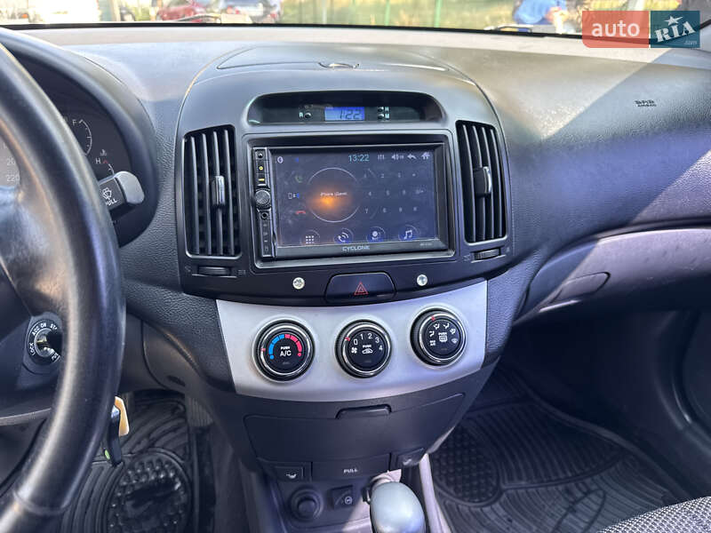 Седан Hyundai Elantra 2008 в Киеве фото 13 Седан Hyundai Elantra 2008 в Киеве