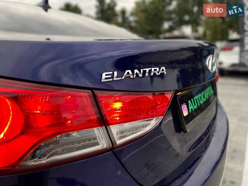 Седан Hyundai Elantra 2011 в Києві