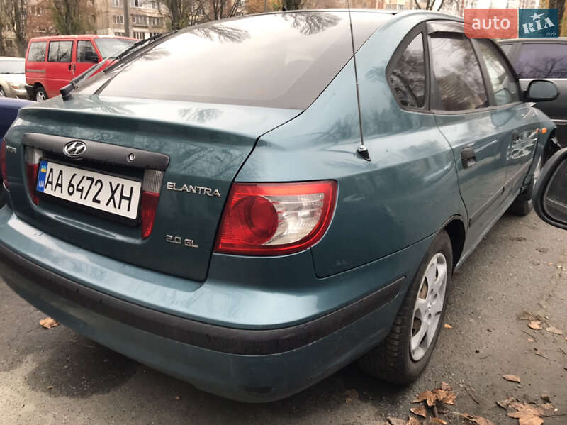 Hyundai Elantra 2004