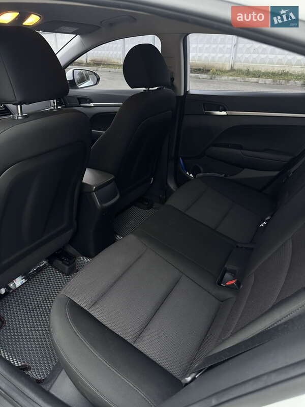 Седан Hyundai Elantra 2020 в Харькове