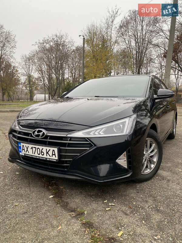 Hyundai Elantra 2020