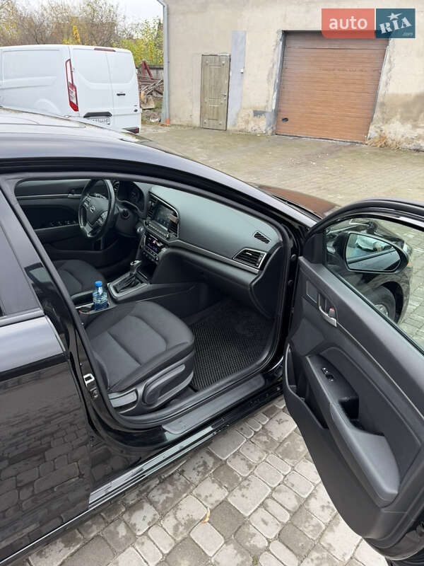 Седан Hyundai Elantra 2016 в Нововолинську фото 17 Седан Hyundai Elantra 2016 в Нововолинську