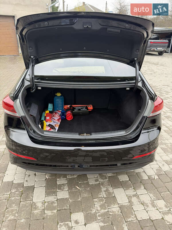 Седан Hyundai Elantra 2016 в Нововолинську фото 21 Седан Hyundai Elantra 2016 в Нововолинську