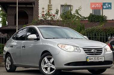 Седан Hyundai Elantra 2011 в Павлограді