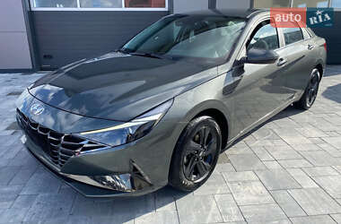 Седан Hyundai Elantra 2022 в Тернополі