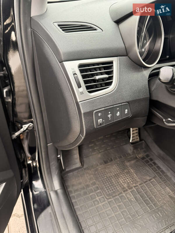 Седан Hyundai Elantra 2013 в Одесі