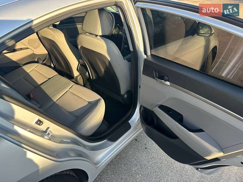 Седан Hyundai Elantra 2016 в Полтаве фото 14 Седан Hyundai Elantra 2016 в Полтаве