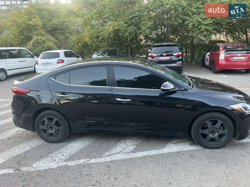 Седан Hyundai Elantra 2017 в Одессе