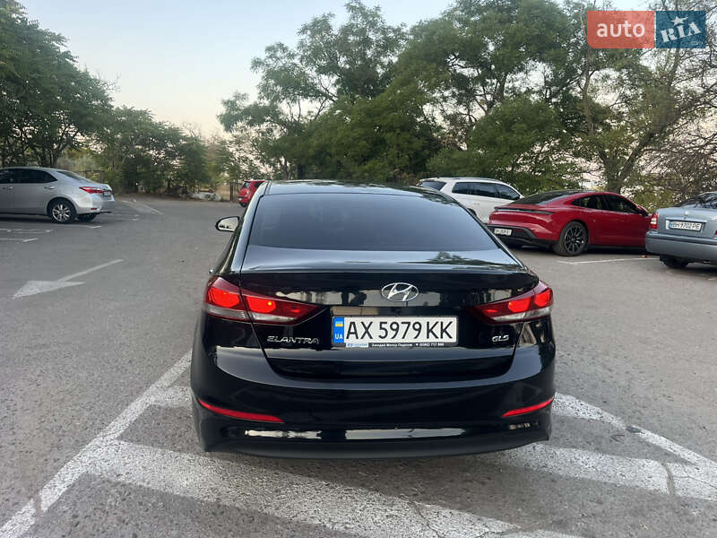 Седан Hyundai Elantra 2017 в Одессе