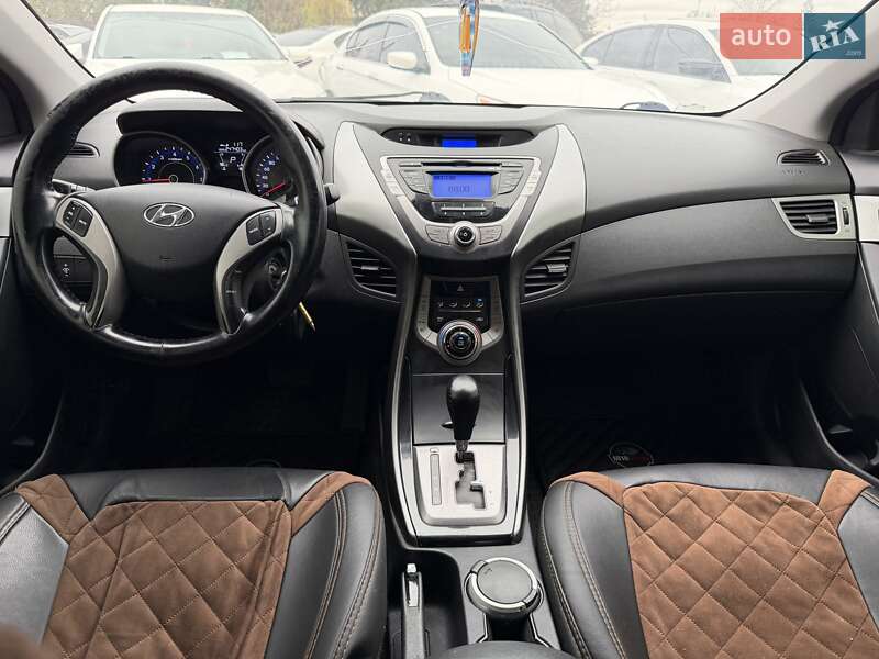 Седан Hyundai Elantra 2013 в Харкові