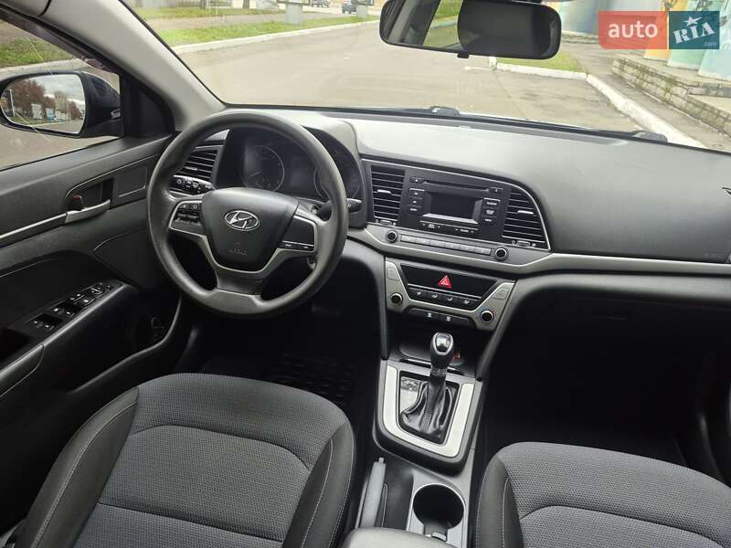Седан Hyundai Elantra 2018 в Києві
