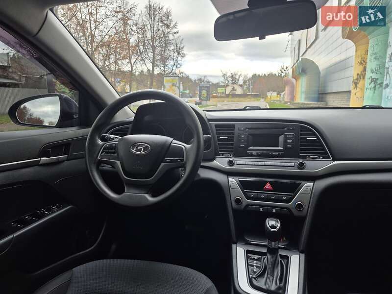 Седан Hyundai Elantra 2018 в Києві