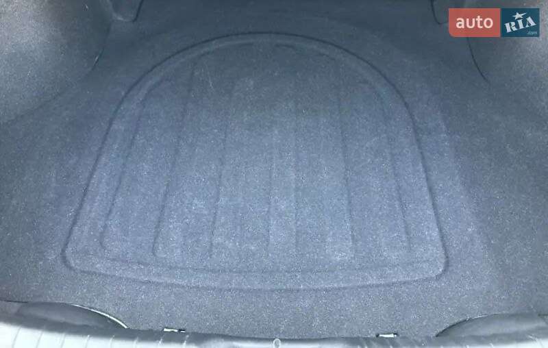 Седан Hyundai Elantra 2023 в Дніпрі