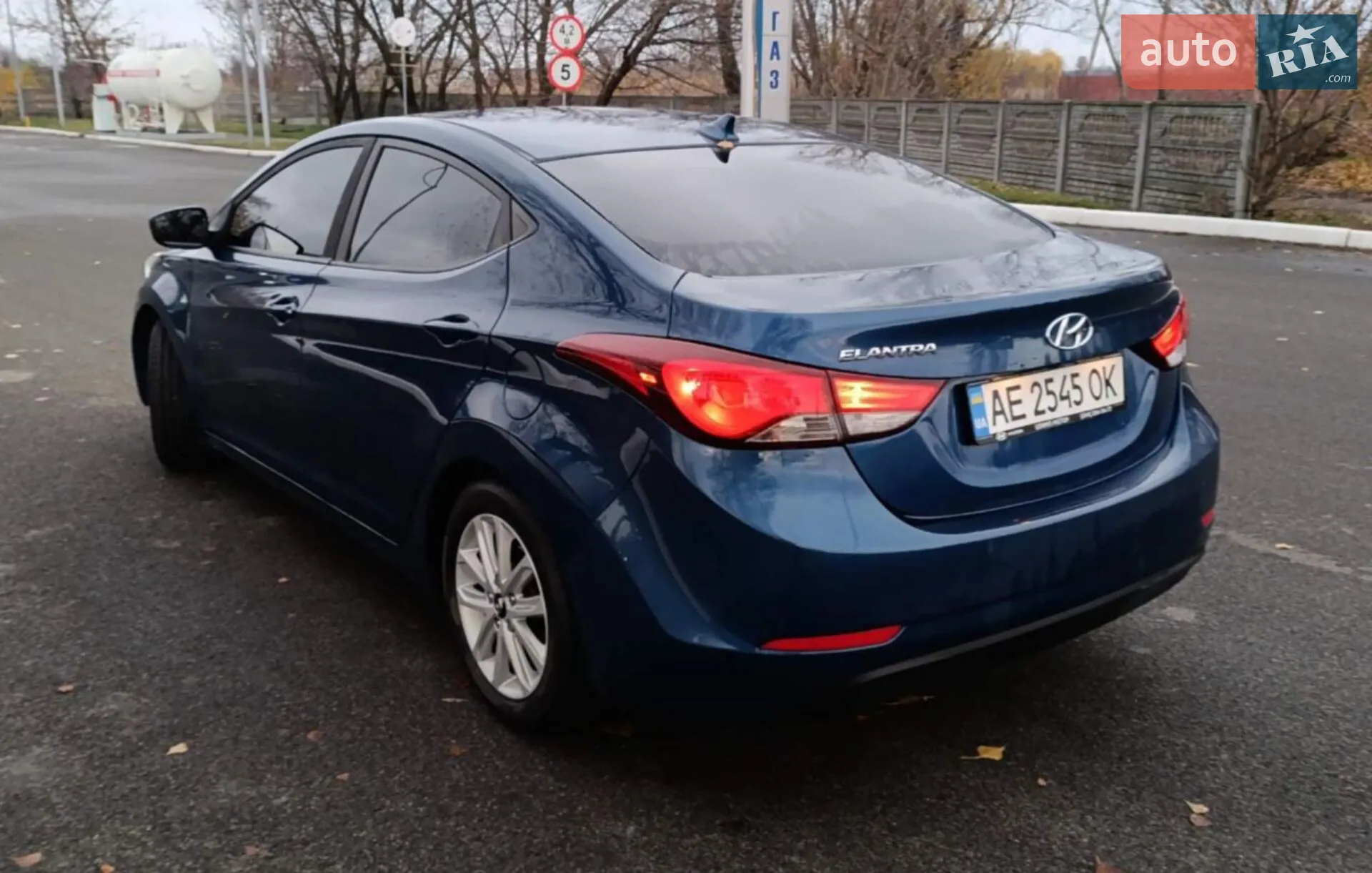 2015 Hyundai Elantra - мініатюра 5