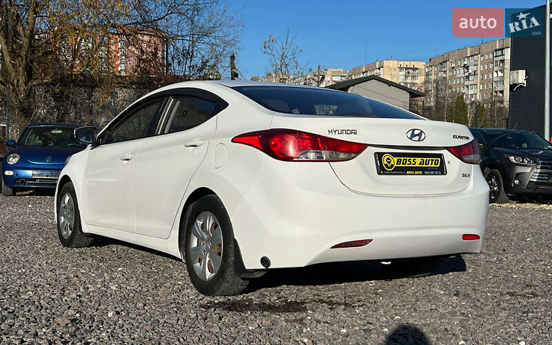 Седан Hyundai Elantra 2012 в Львове