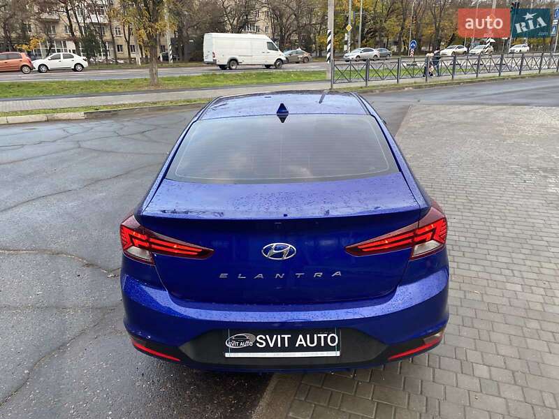 Седан Hyundai Elantra 2019 в Миколаєві