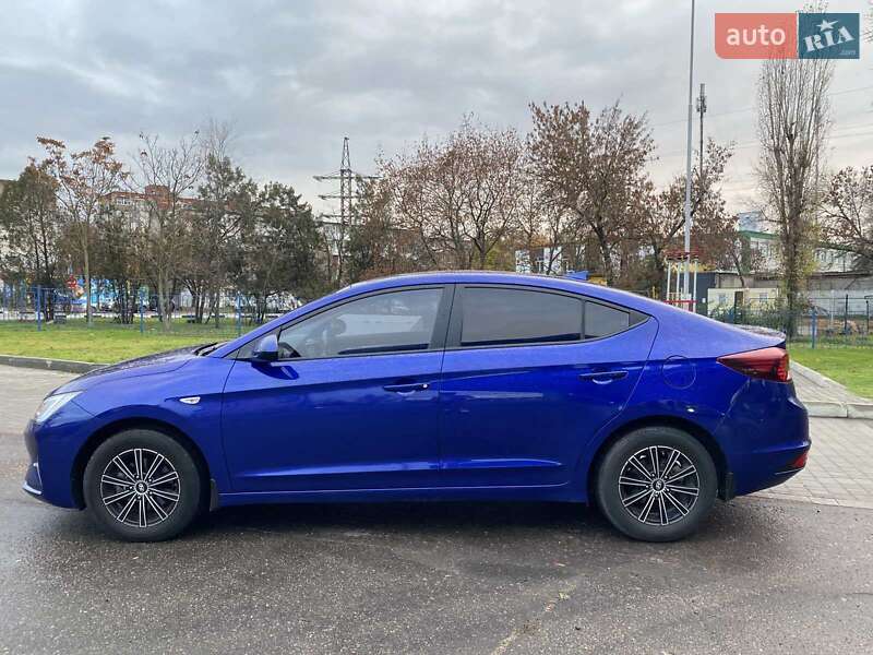 Седан Hyundai Elantra 2019 в Миколаєві