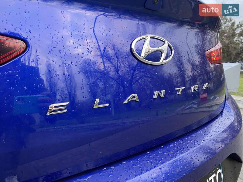 Седан Hyundai Elantra 2019 в Миколаєві