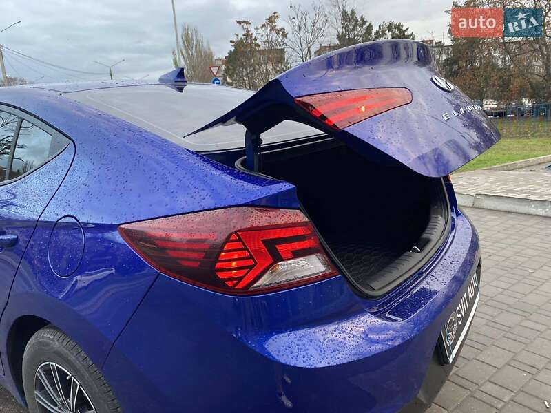 Седан Hyundai Elantra 2019 в Миколаєві
