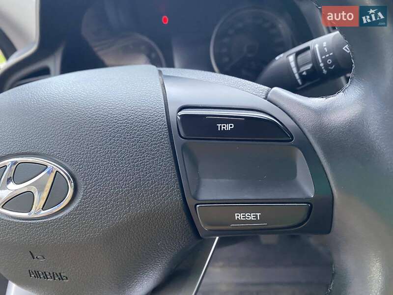 Седан Hyundai Elantra 2019 в Миколаєві