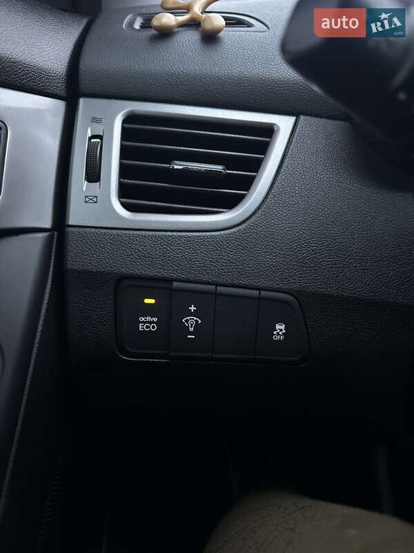 Седан Hyundai Elantra 2011 в Виннице фото 28 Седан Hyundai Elantra 2011 в Виннице