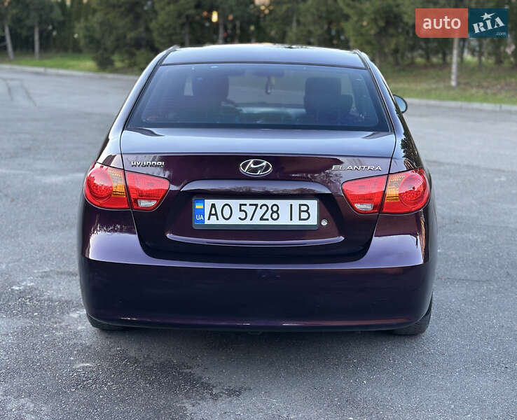 Седан Hyundai Elantra 2007 в Тернополі