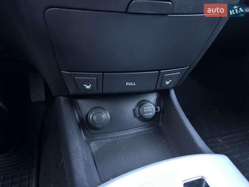 Седан Hyundai Elantra 2007 в Тернополі