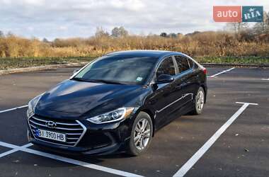 Седан Hyundai Elantra 2017 в Пирятине