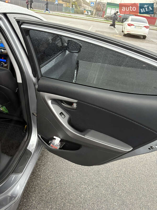 Седан Hyundai Elantra 2012 в Броварах