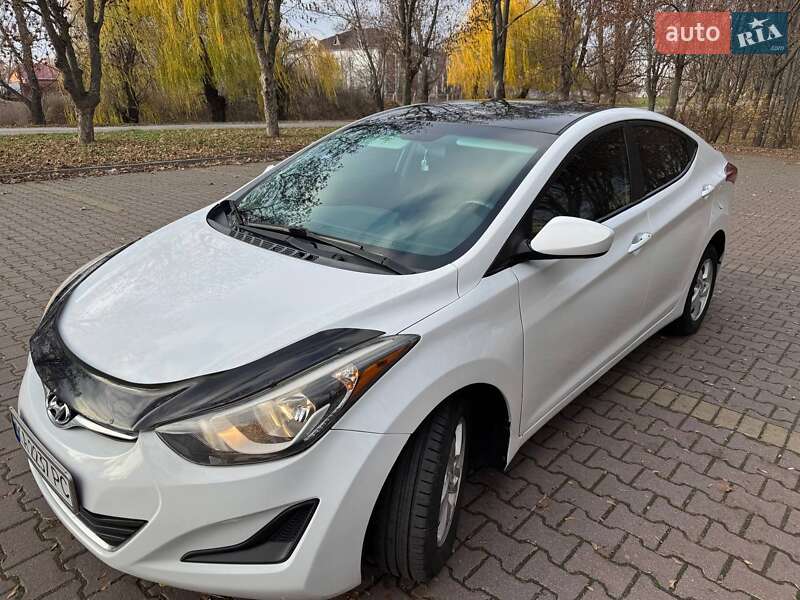 Седан Hyundai Elantra 2014 в Миргороде